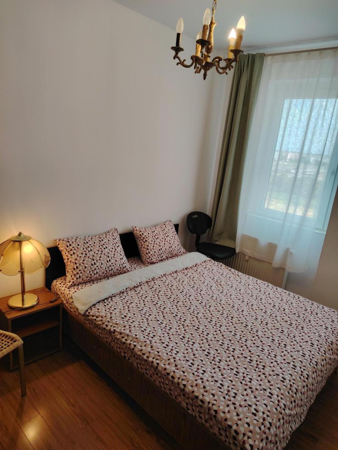 Arad Chic Apartament Uta エクステリア 写真